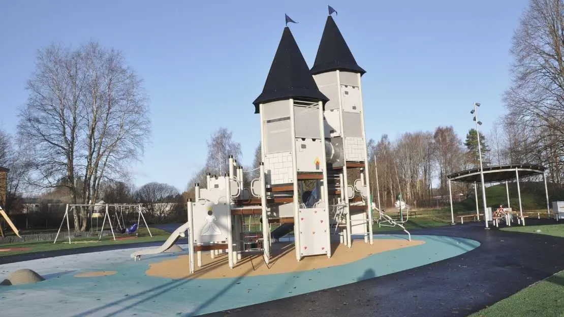 Slottet i lekparken Thilanderska parken.
